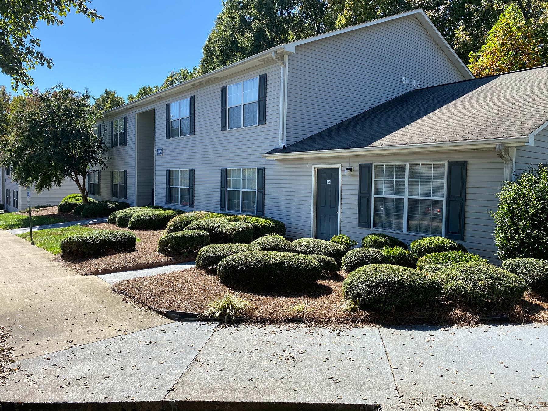 Great Location in Greensboro, NC Cross Creek Apartment Homes